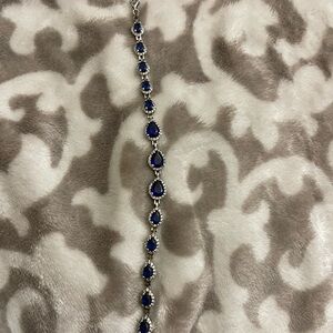 Elegant Sterling Silver 925 Bracelet with Zircon
Gemstone ladies